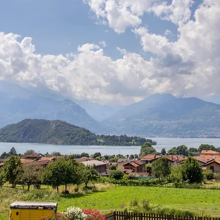 Tivano, Vista Mozzafiato Villa *