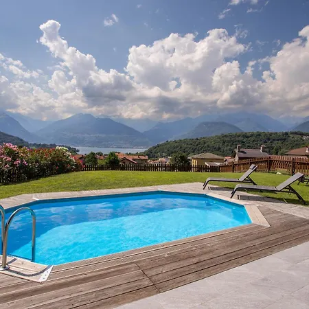 Tivano, Vista Mozzafiato Villa