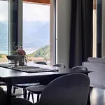 Tivano, Vista Mozzafiato Villa