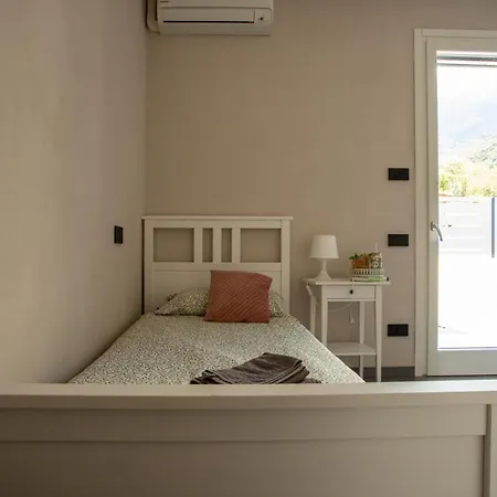 Tivano, Vista Mozzafiato Villa *