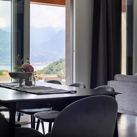 Tivano, Vista Mozzafiato Villa