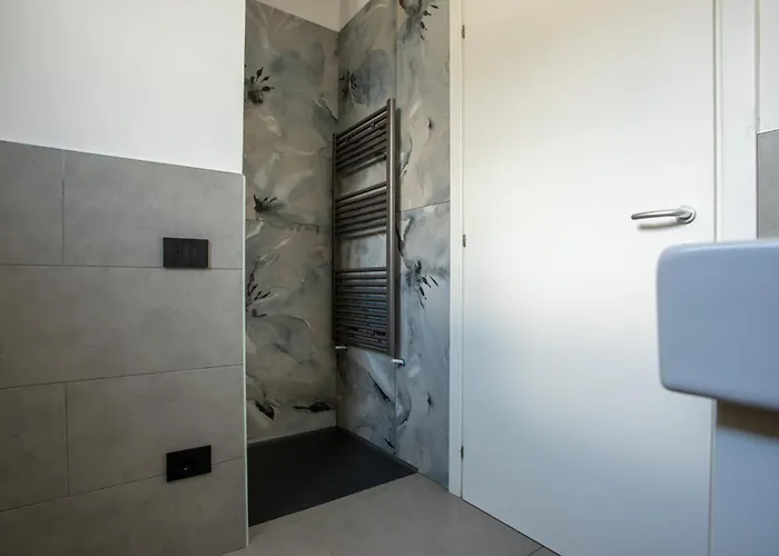 Tivano, Vista Mozzafiato Villa