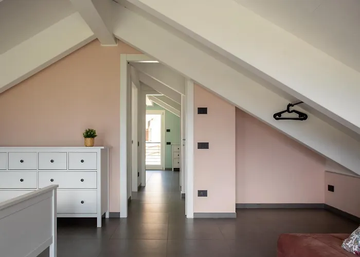 Tivano, Vista Mozzafiato Villa Colico