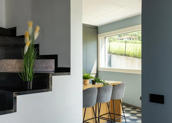 Tivano, Vista Mozzafiato Villa Colico