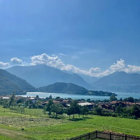 Tivano, Vista Mozzafiato Villa