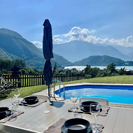 Tivano, Vista Mozzafiato Villa
